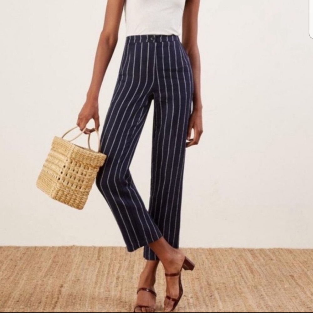 High rise ankle length pants with 1 button closure